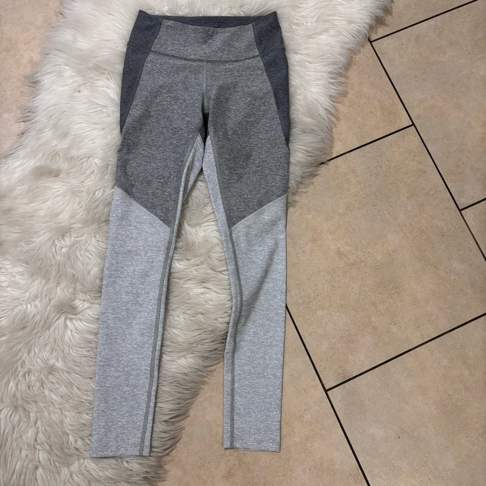Outdoor Voices | grey color block leggings